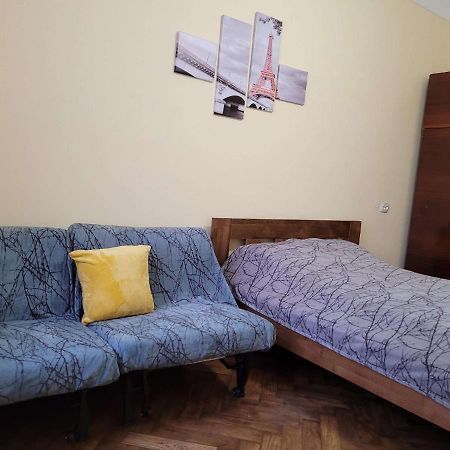 Зручна І Комфортна Квартира Недалеко Від Вокзалу І Центру Міста Lviv Eksteriør bilde