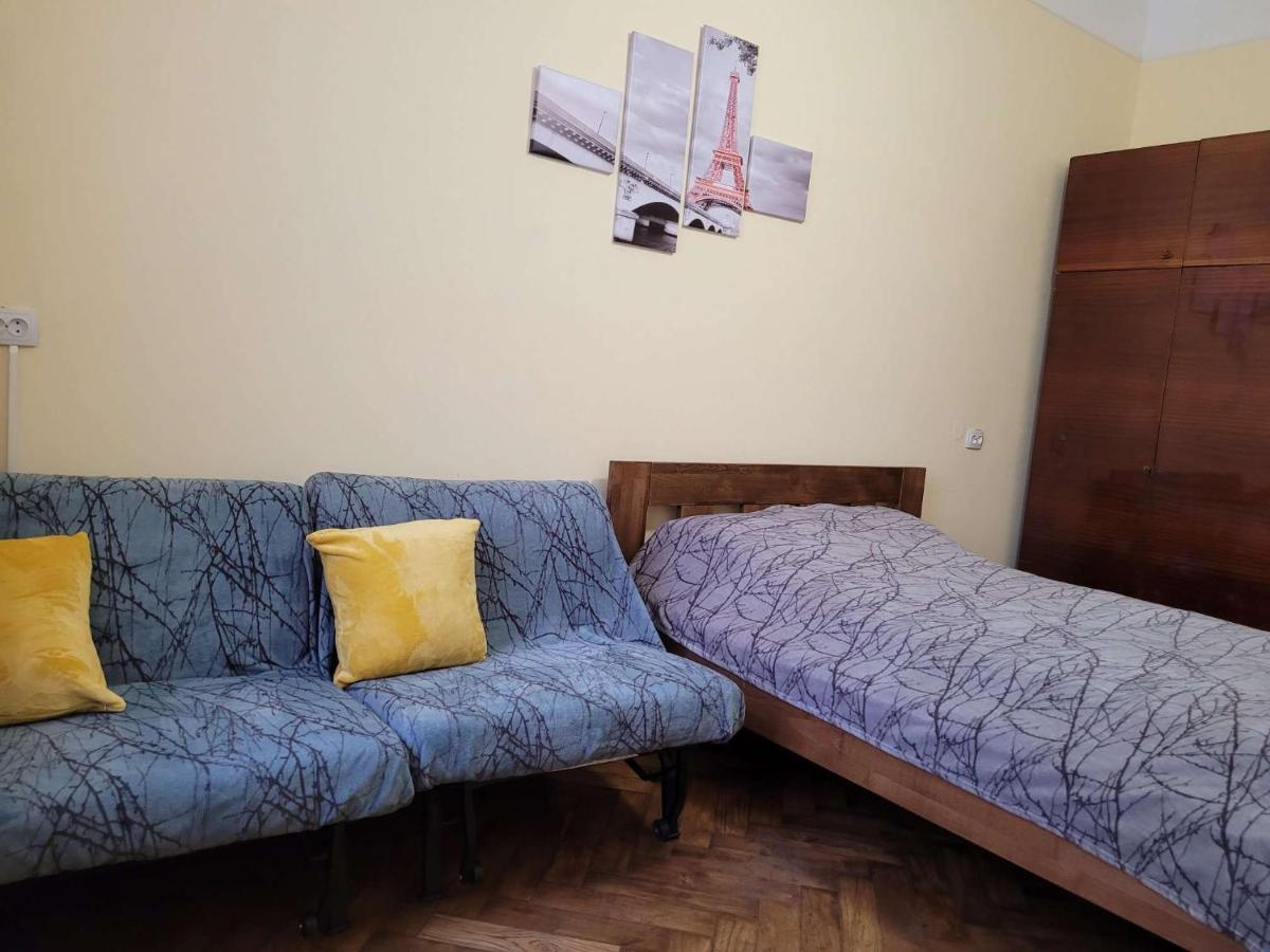 Зручна І Комфортна Квартира Недалеко Від Вокзалу І Центру Міста Lviv Eksteriør bilde